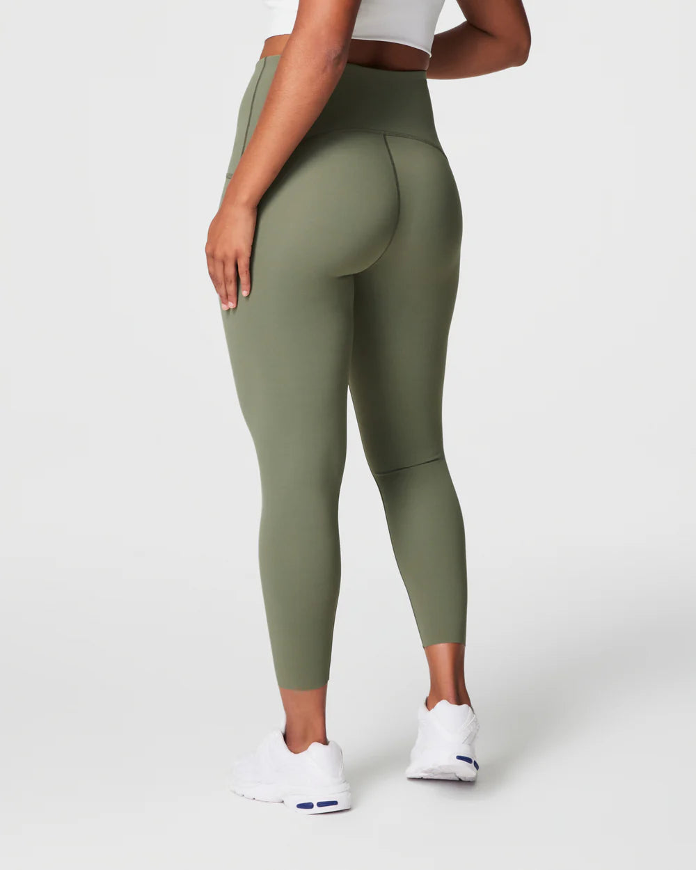 SPANXshape Booty Boost 7/8 Leggings